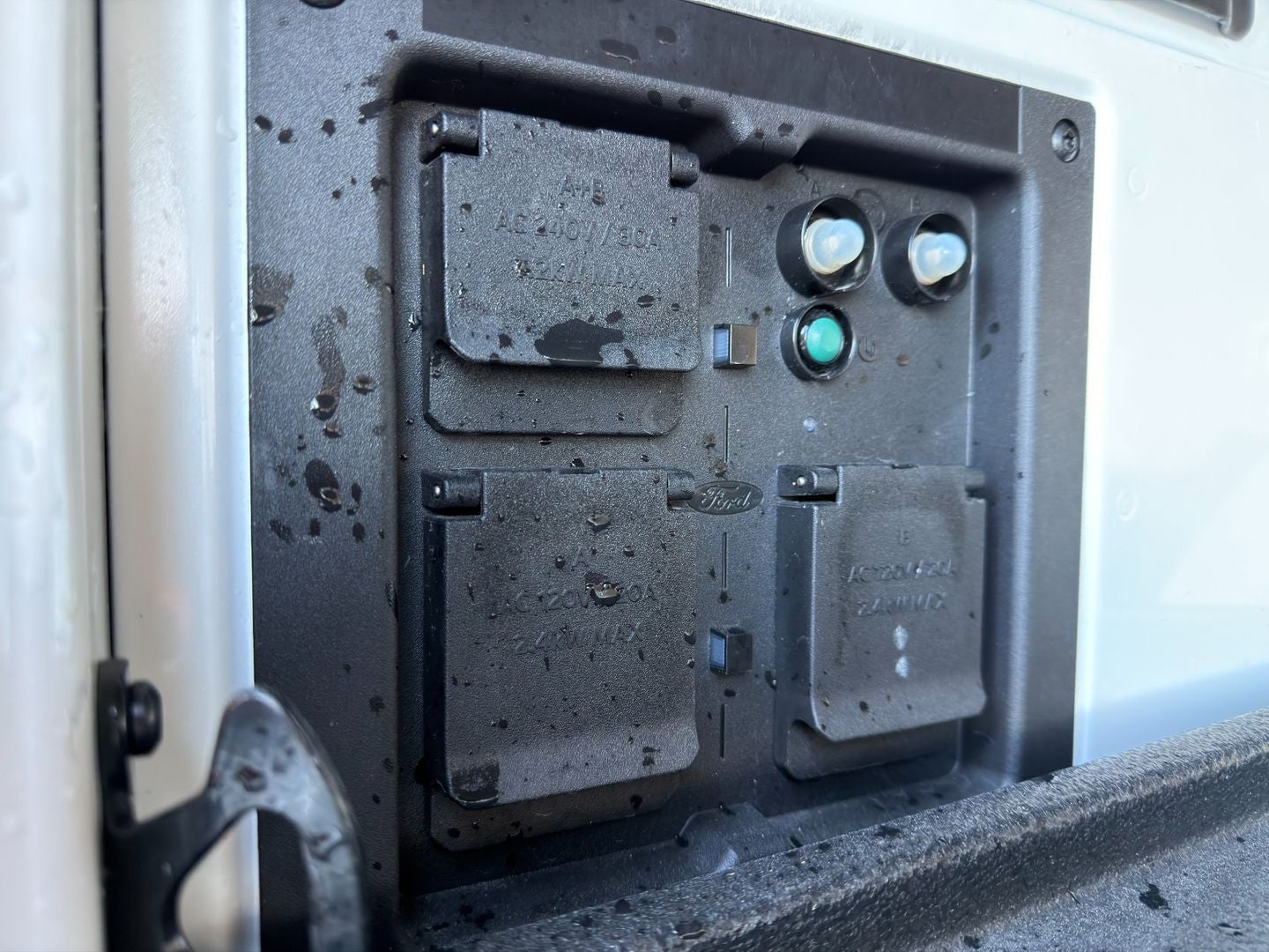 2022 Ford F-150 Lightning Platinum