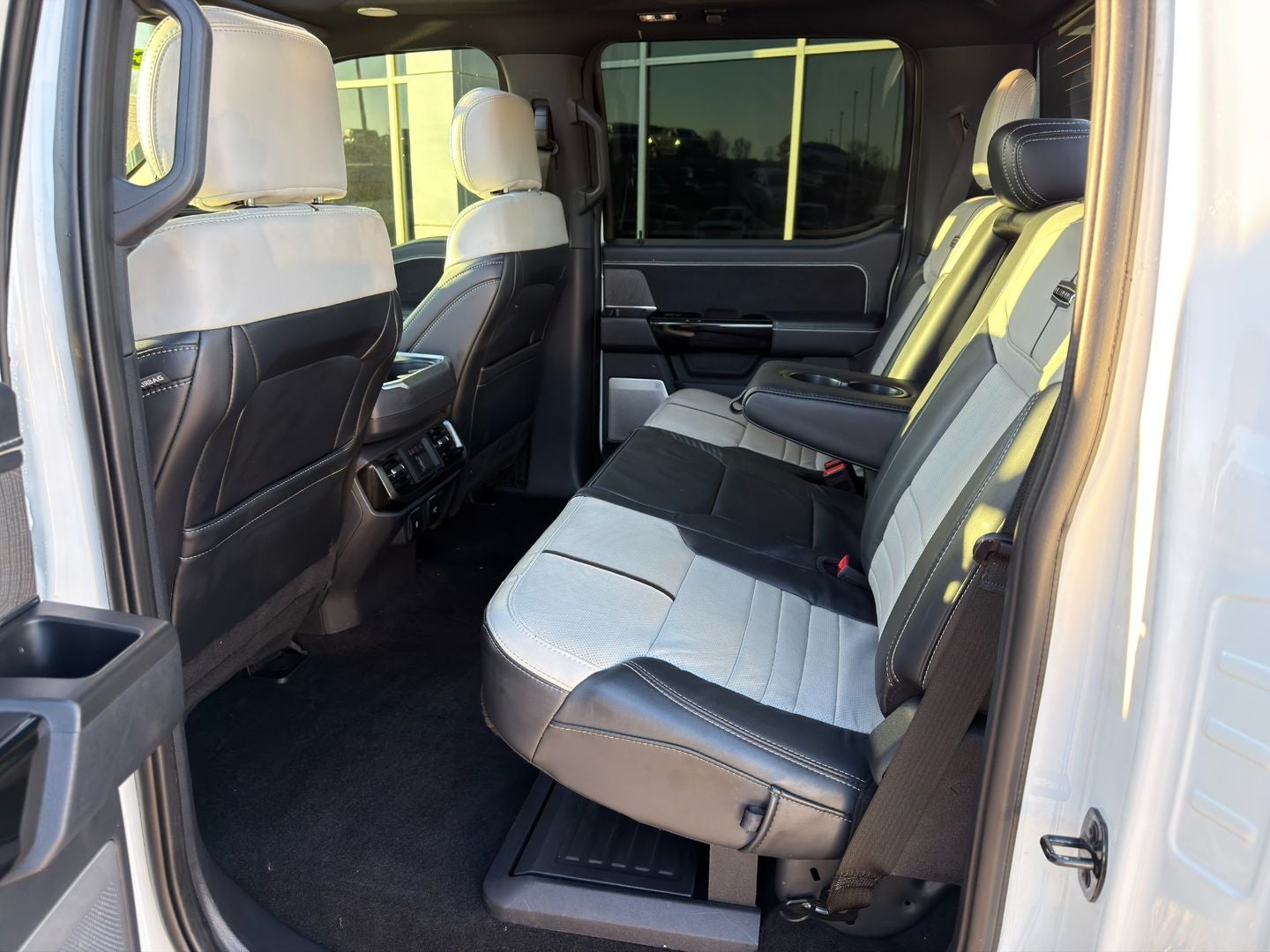 2022 Ford F-150 Lightning Platinum