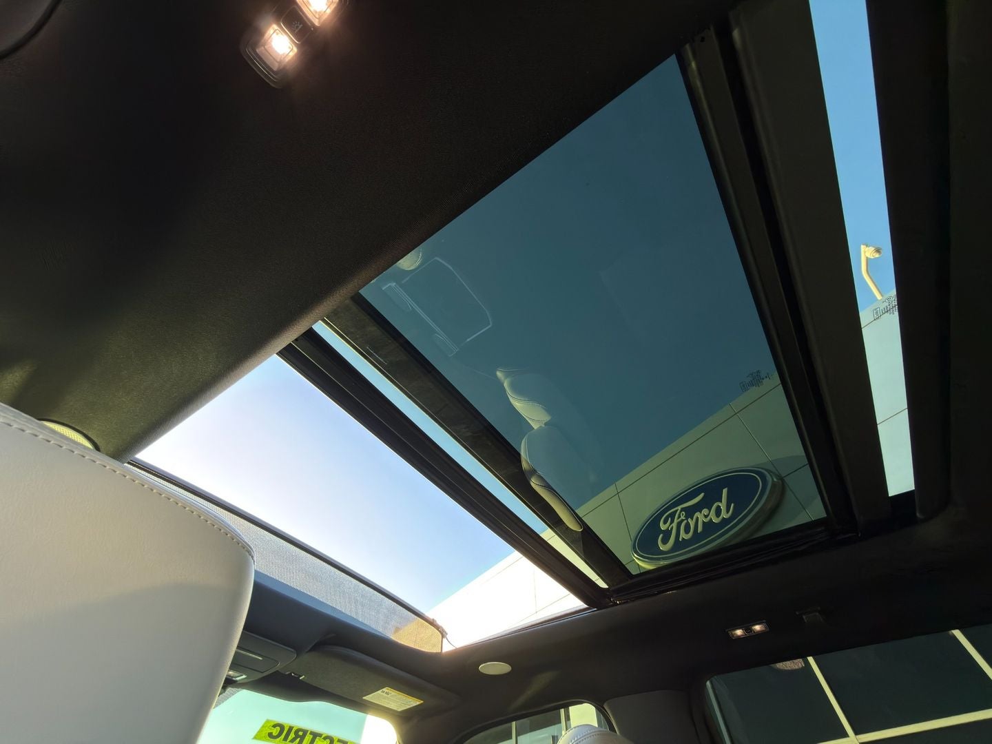 2022 Ford F-150 Lightning Platinum