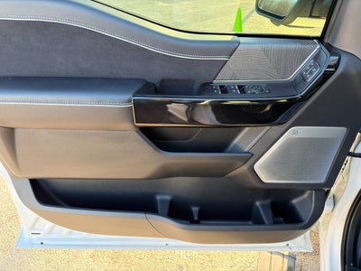 2022 Ford F-150 Lightning Platinum