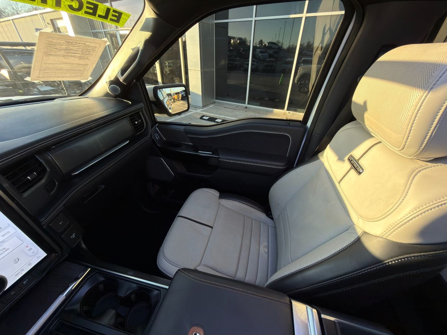 2022 Ford F-150 Lightning Platinum