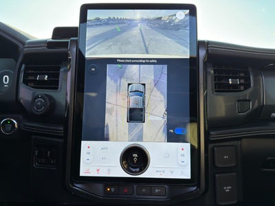 2022 Ford F-150 Lightning Platinum