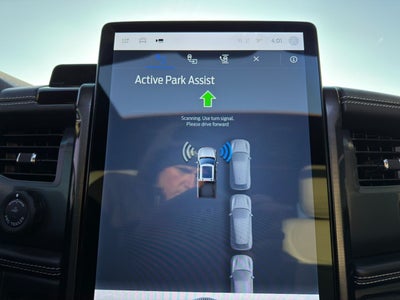 2022 Ford F-150 Lightning Platinum