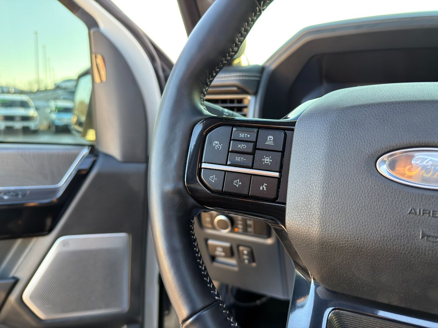 2022 Ford F-150 Lightning Platinum