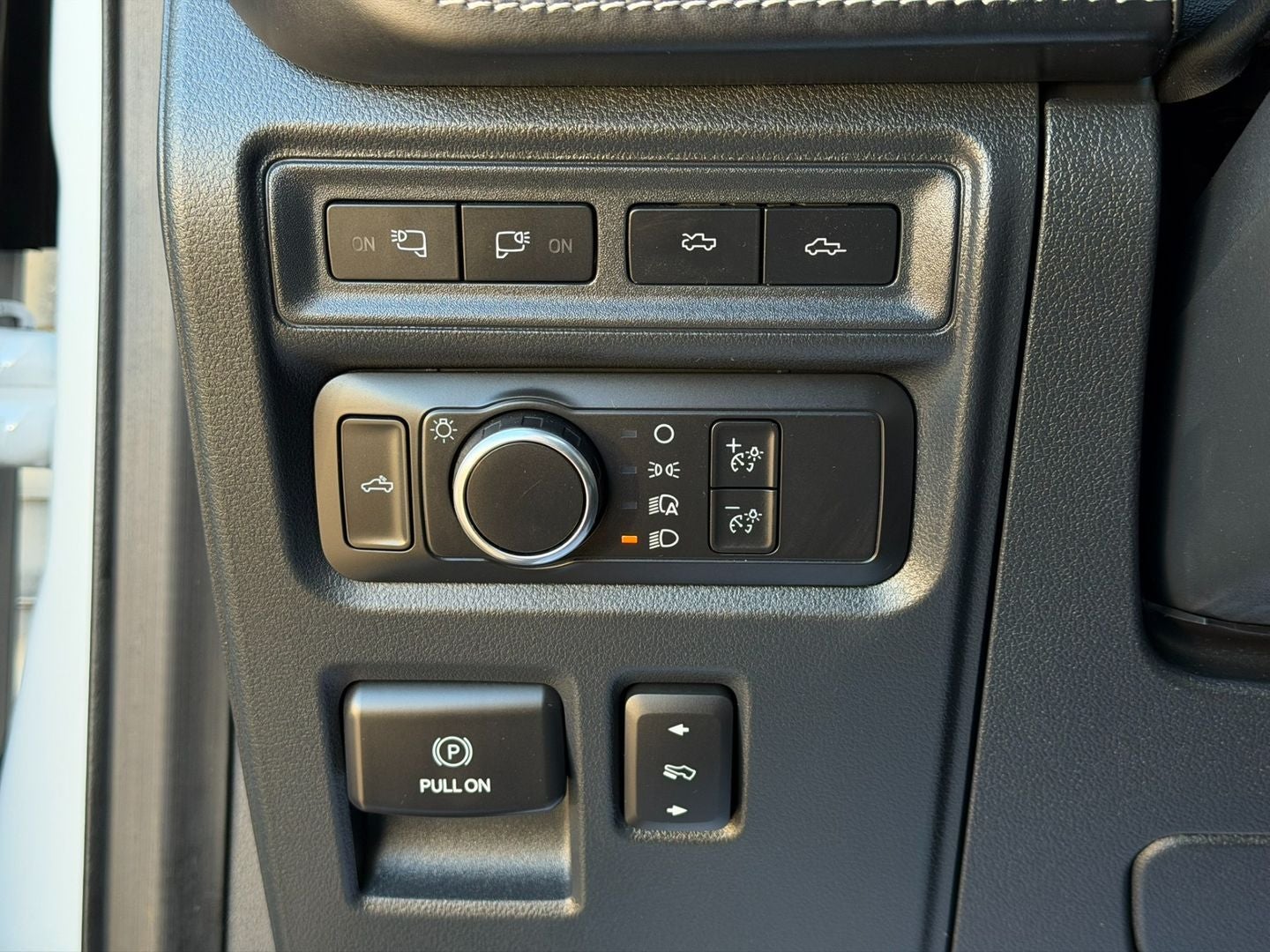 2022 Ford F-150 Lightning Platinum