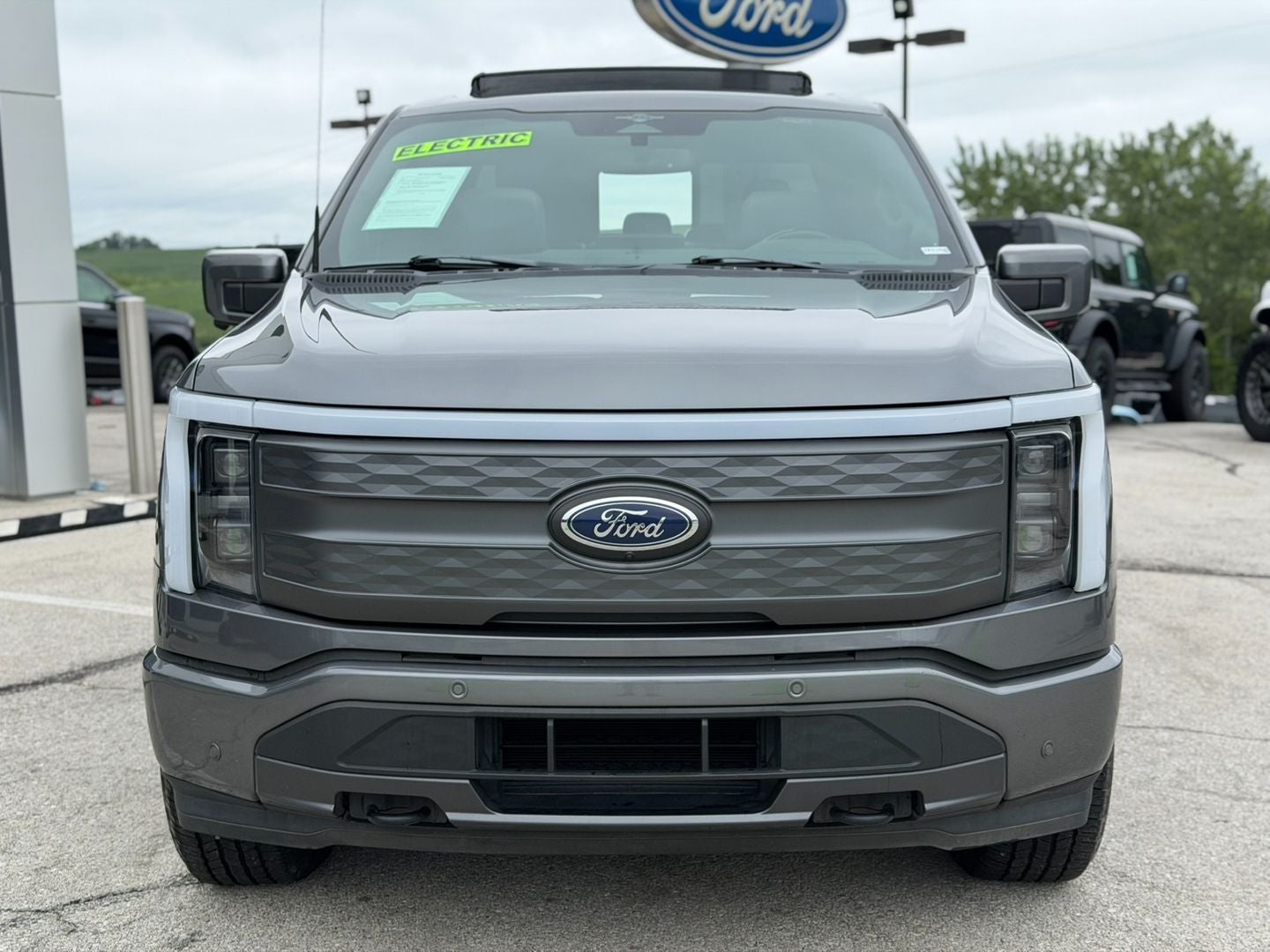 2023 Ford F-150 Lightning LARIAT