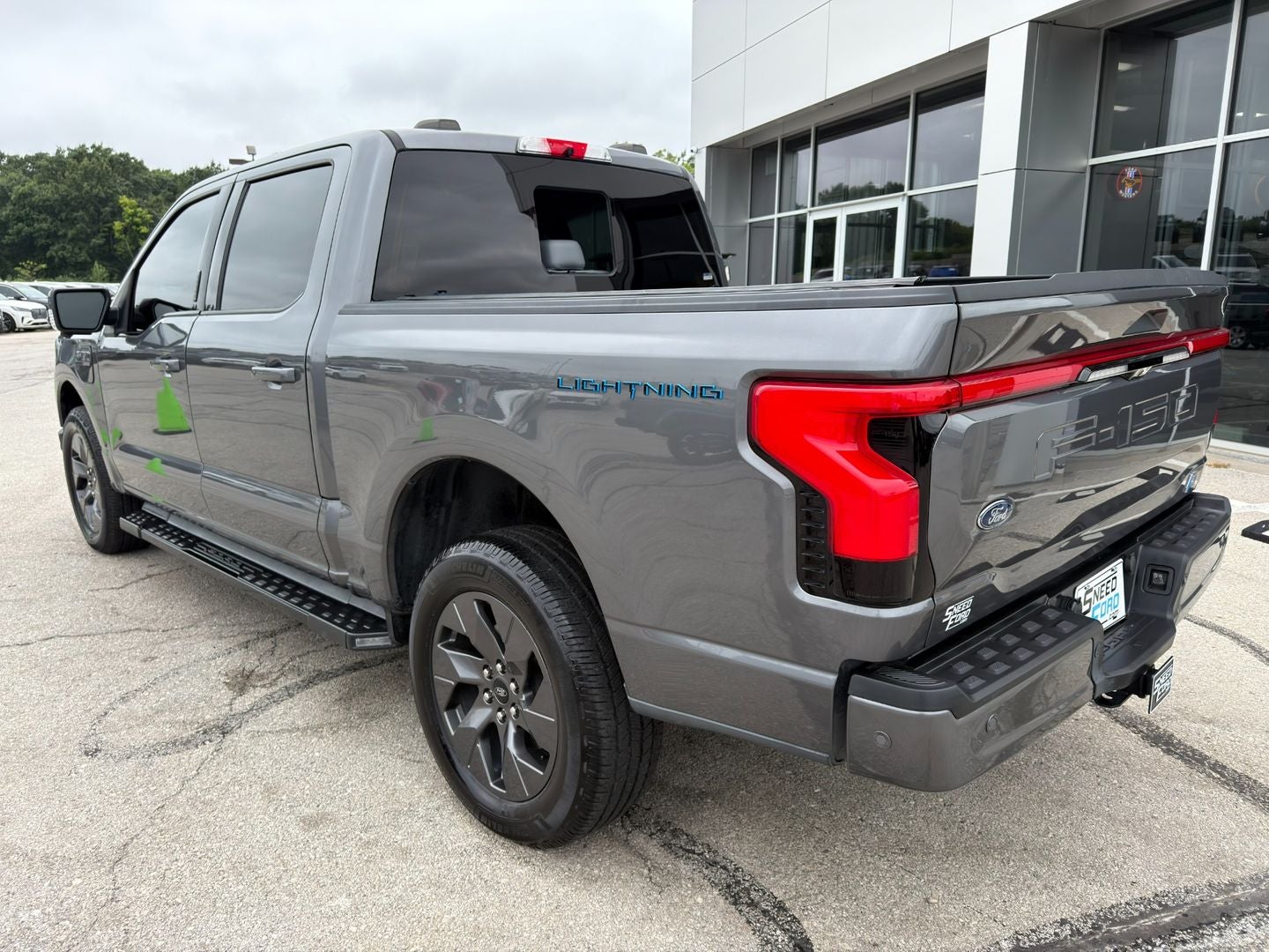 2023 Ford F-150 Lightning LARIAT