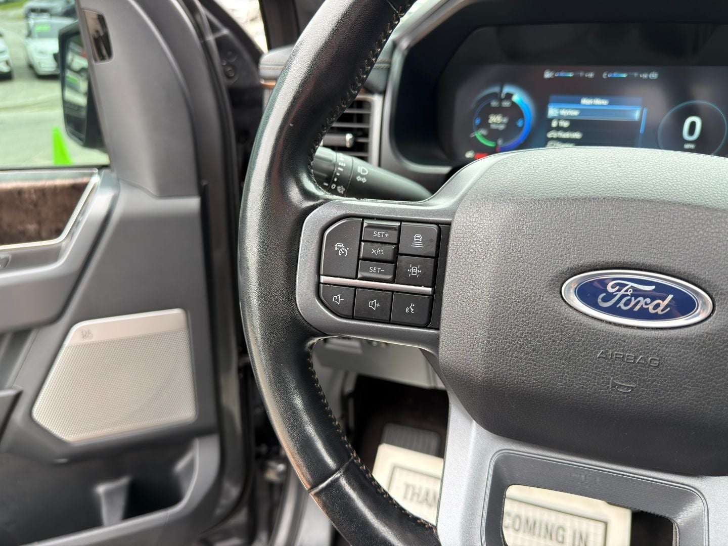 2023 Ford F-150 Lightning LARIAT