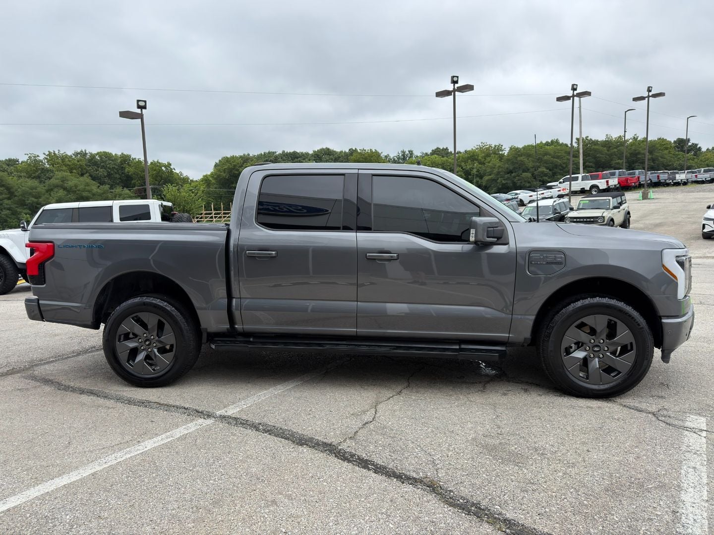 2023 Ford F-150 Lightning LARIAT