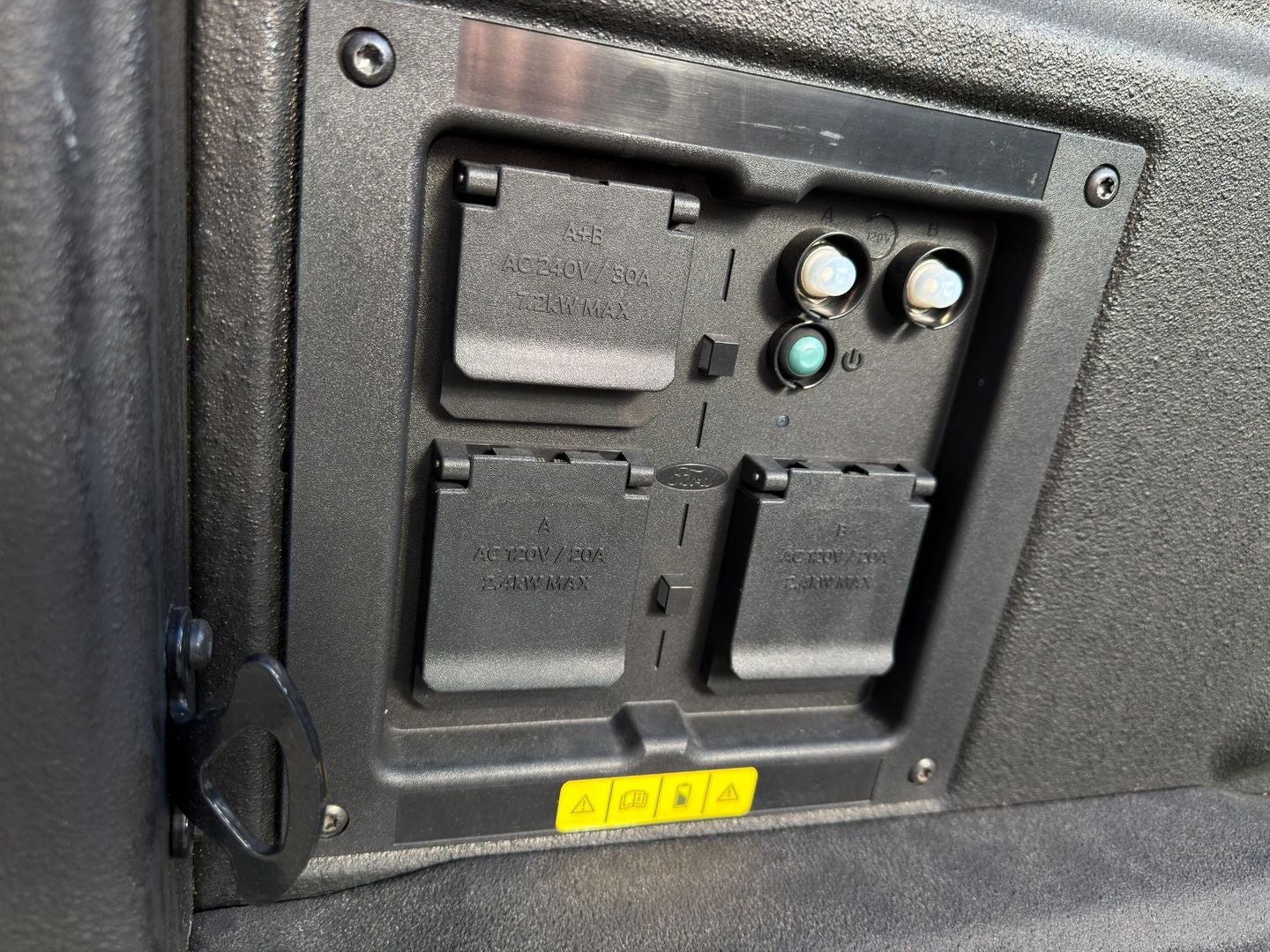 2023 Ford F-150 Lightning LARIAT