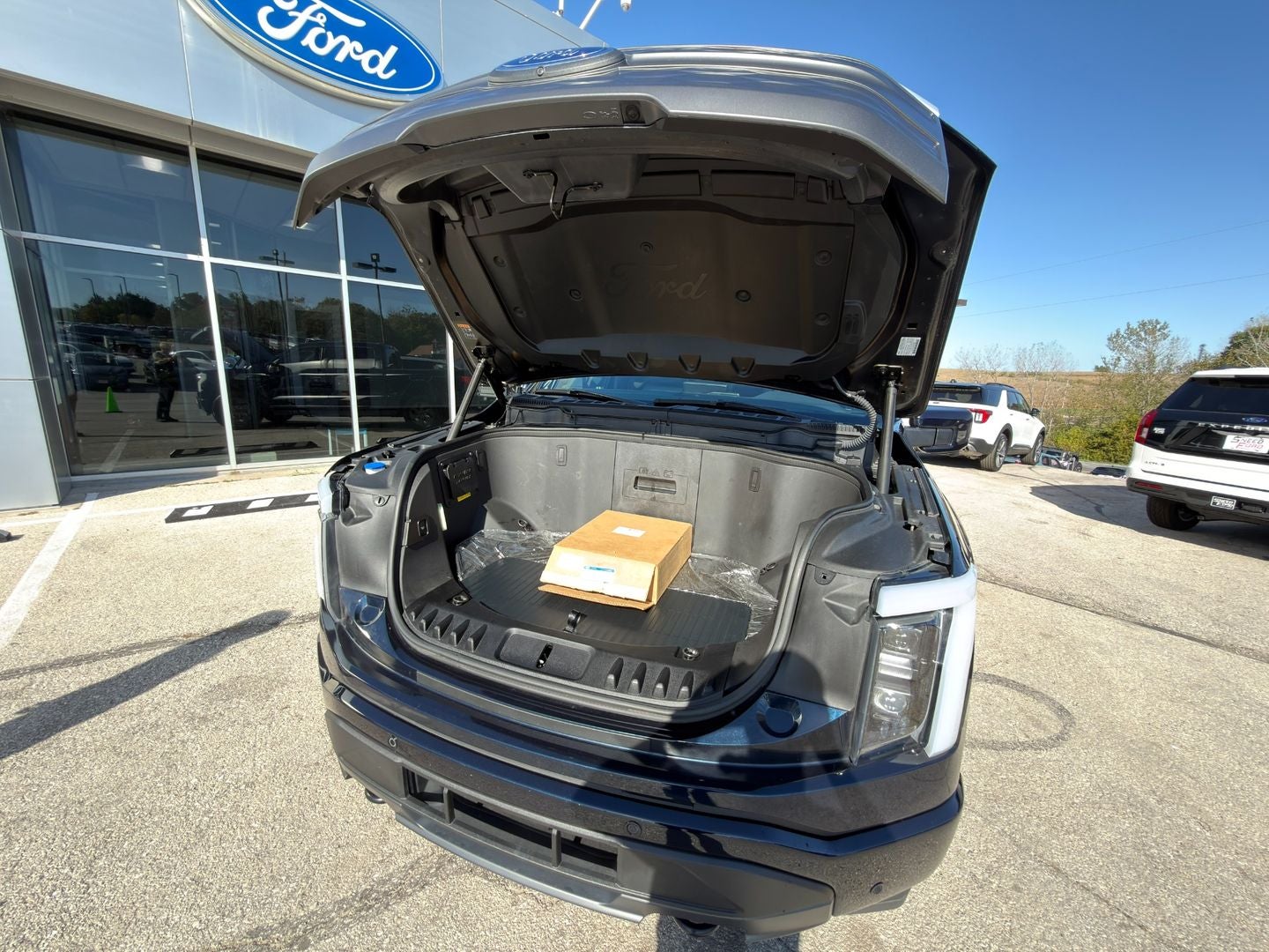 2023 Ford F-150 Lightning LARIAT