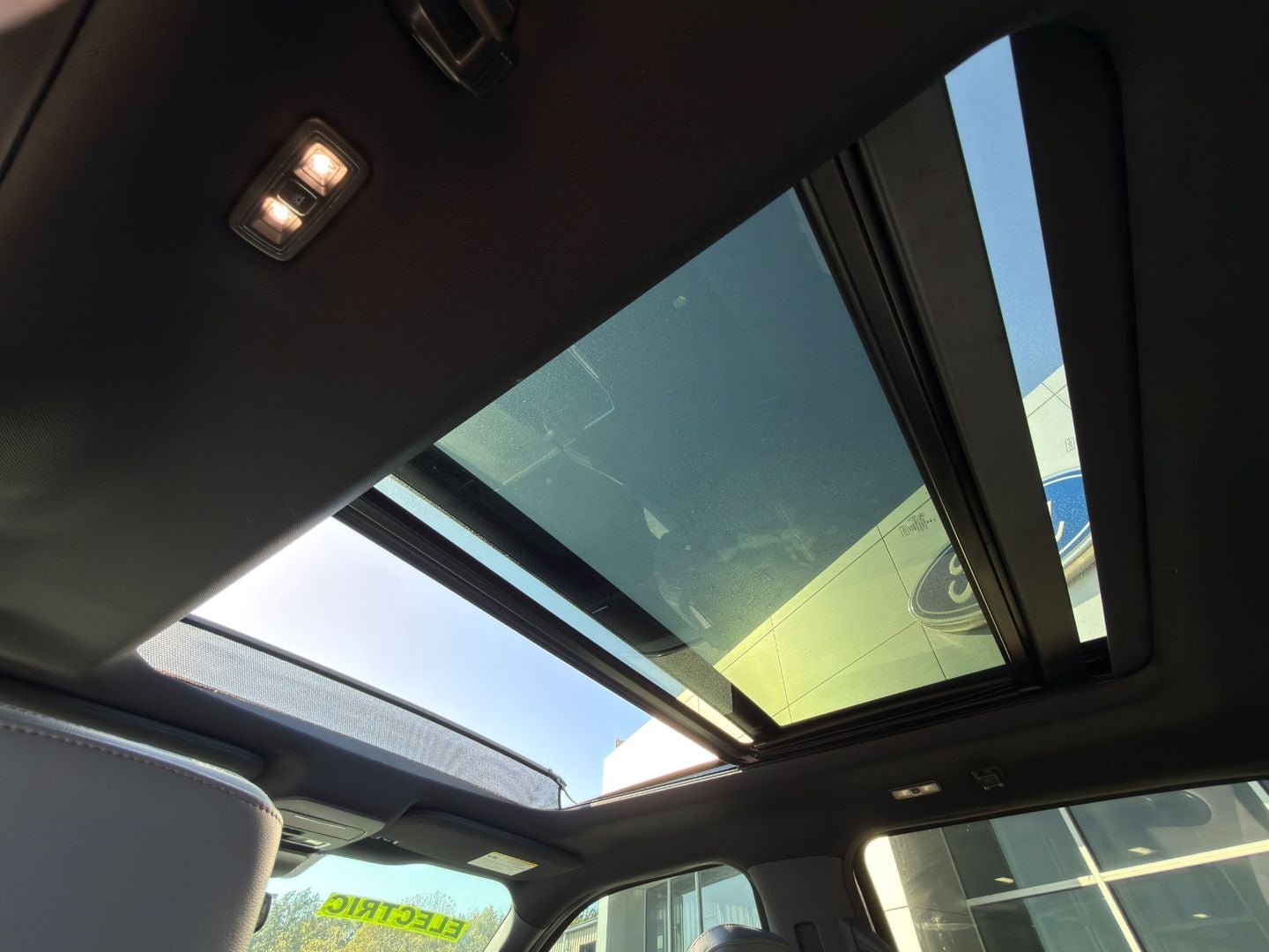 2023 Ford F-150 Lightning LARIAT