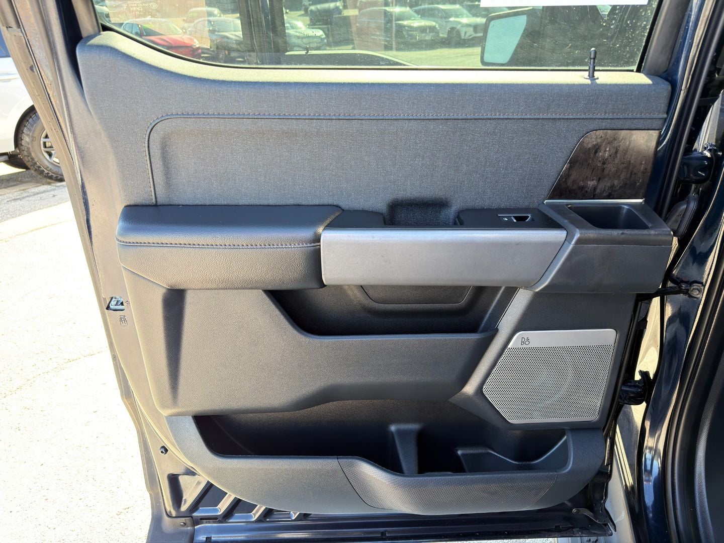 2023 Ford F-150 Lightning LARIAT