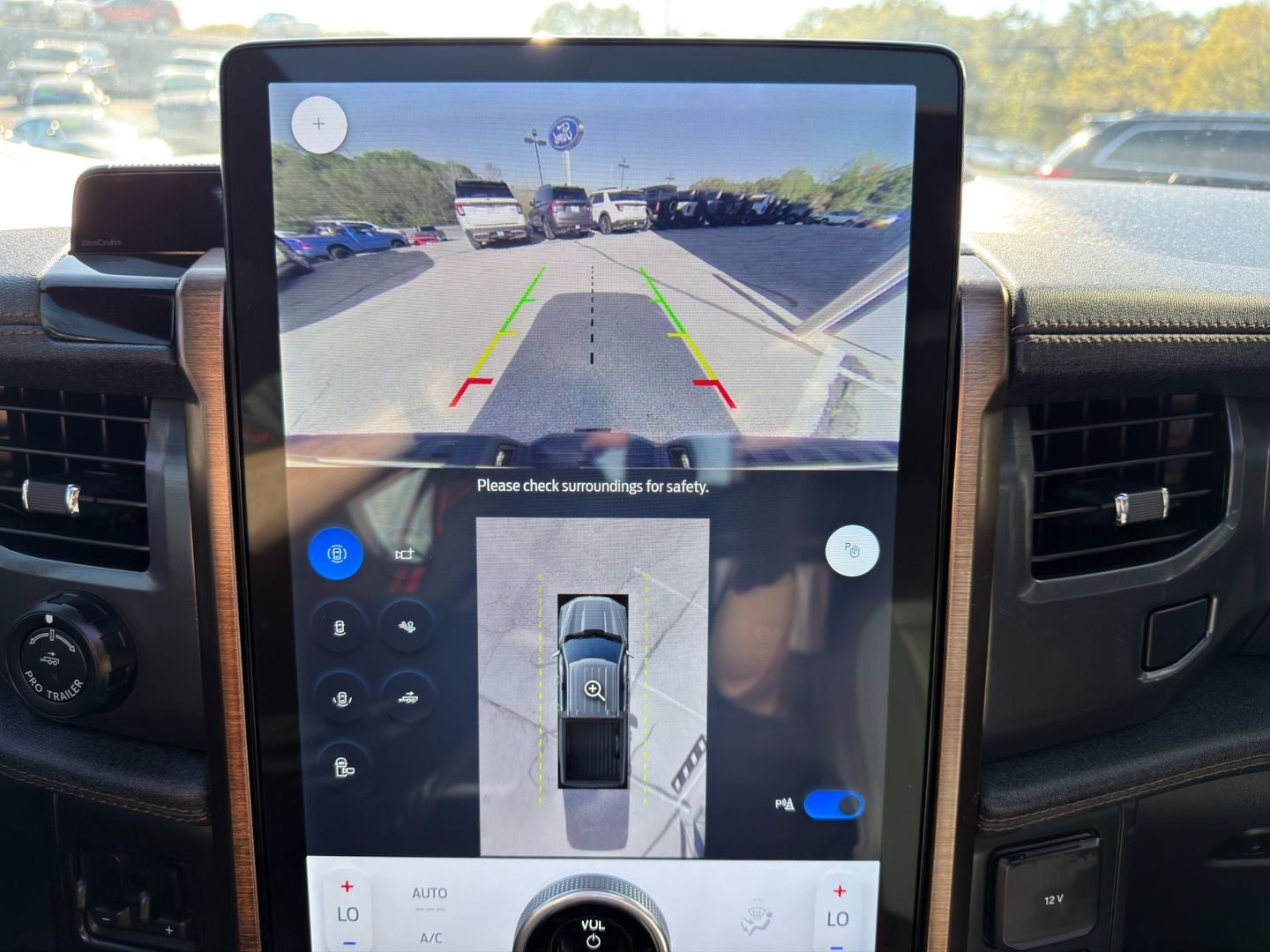 2023 Ford F-150 Lightning LARIAT