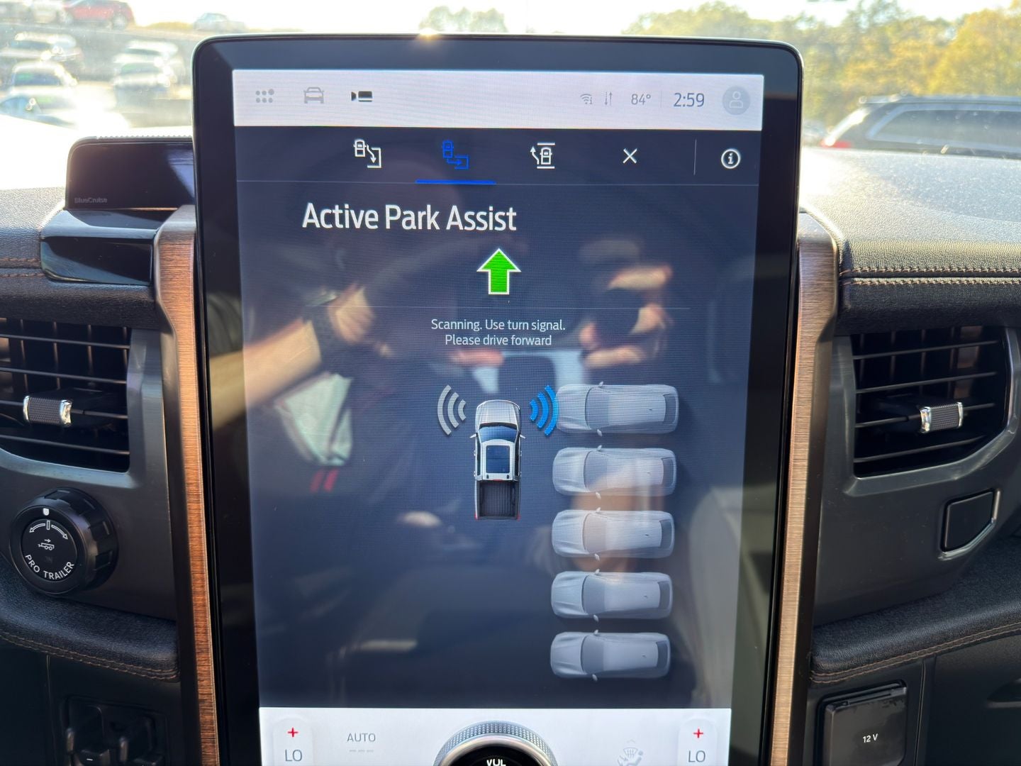 2023 Ford F-150 Lightning LARIAT