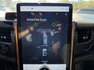 2023 Ford F-150 Lightning LARIAT