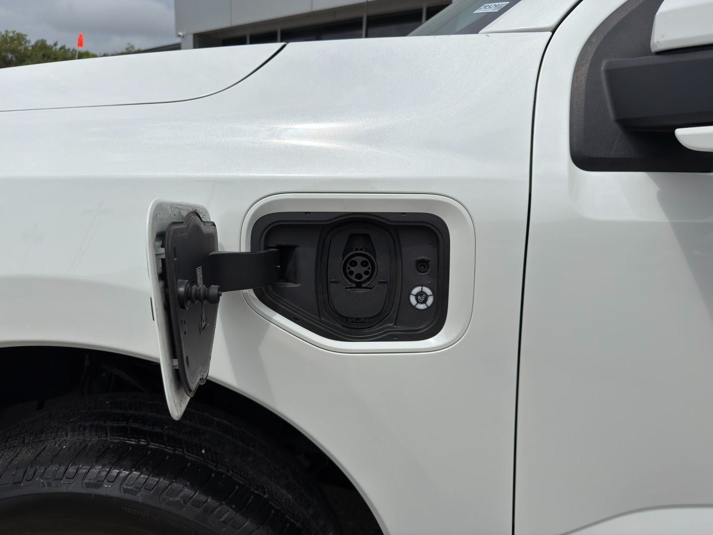 2022 Ford F-150 Lightning LARIAT