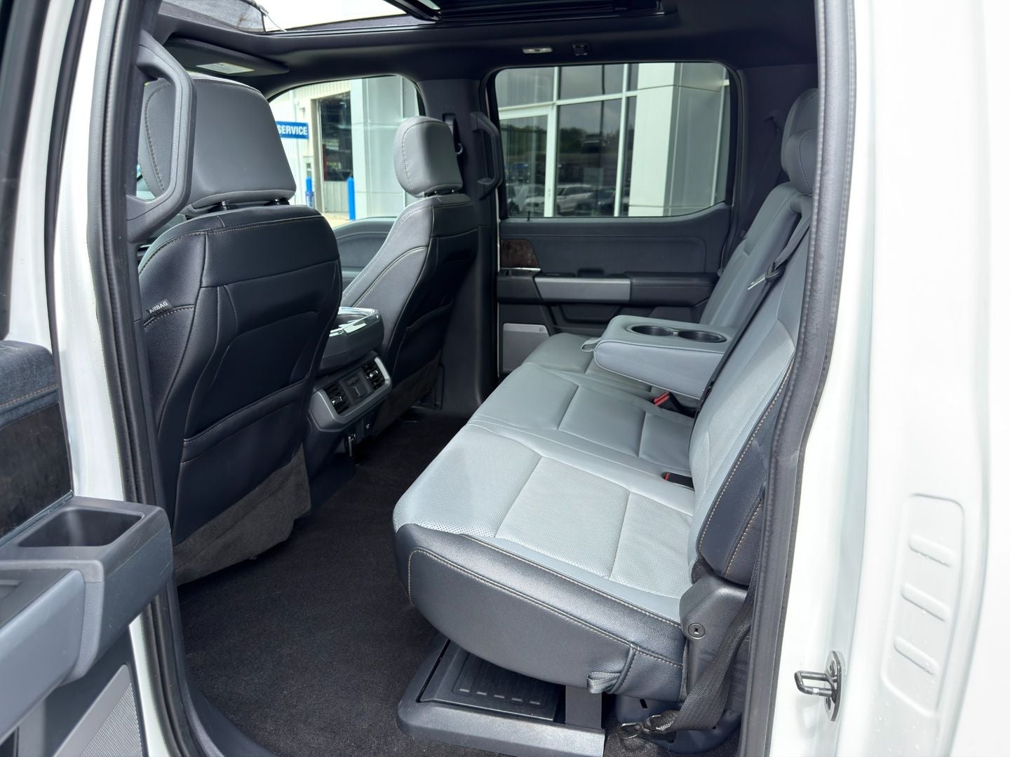 2022 Ford F-150 Lightning LARIAT