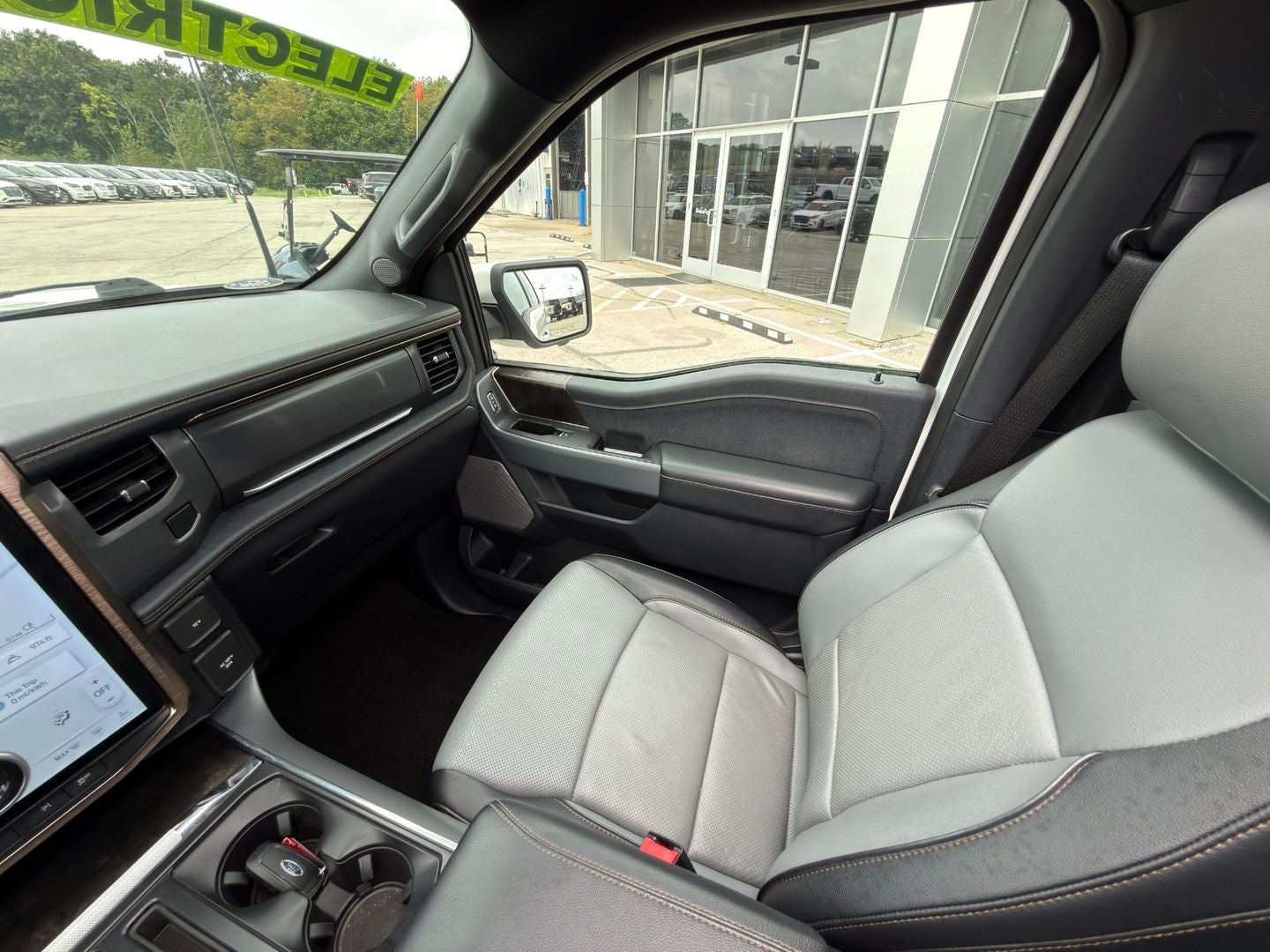 2022 Ford F-150 Lightning LARIAT