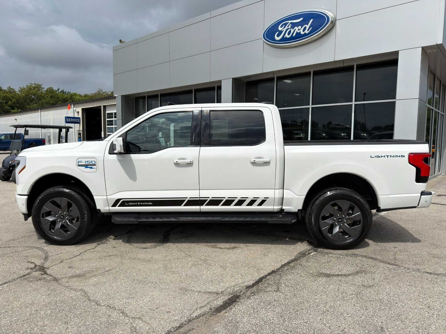 2022 Ford F-150 Lightning LARIAT
