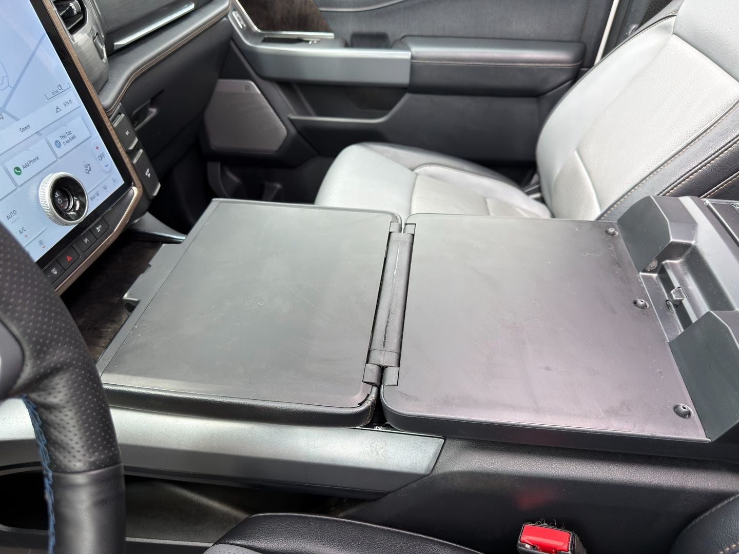 2022 Ford F-150 Lightning LARIAT