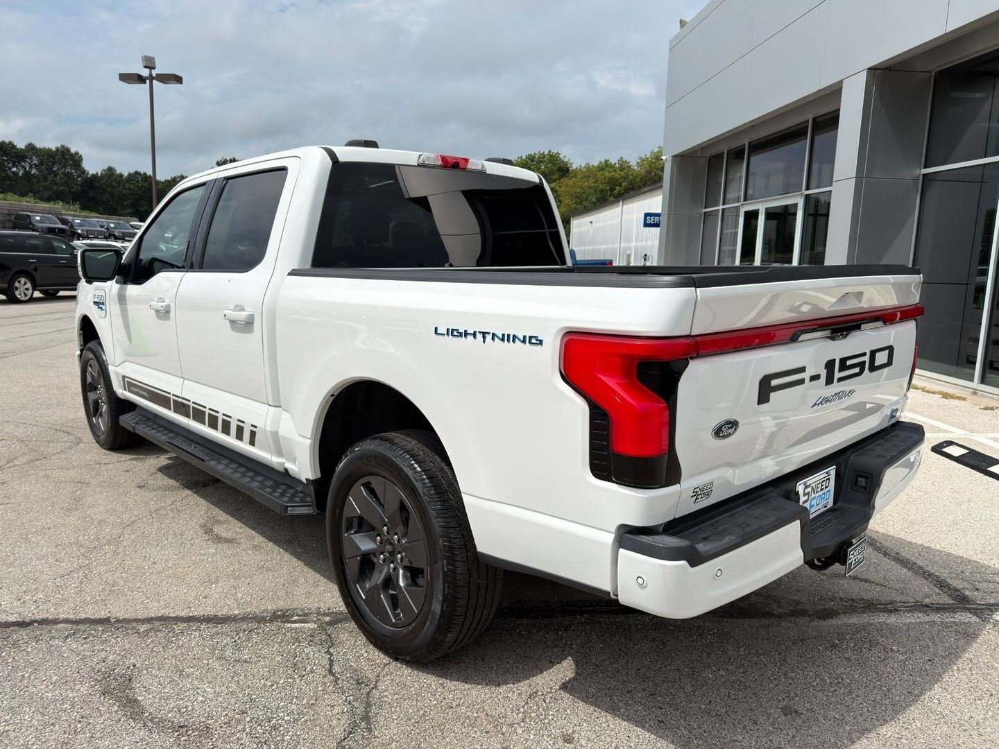 2022 Ford F-150 Lightning LARIAT