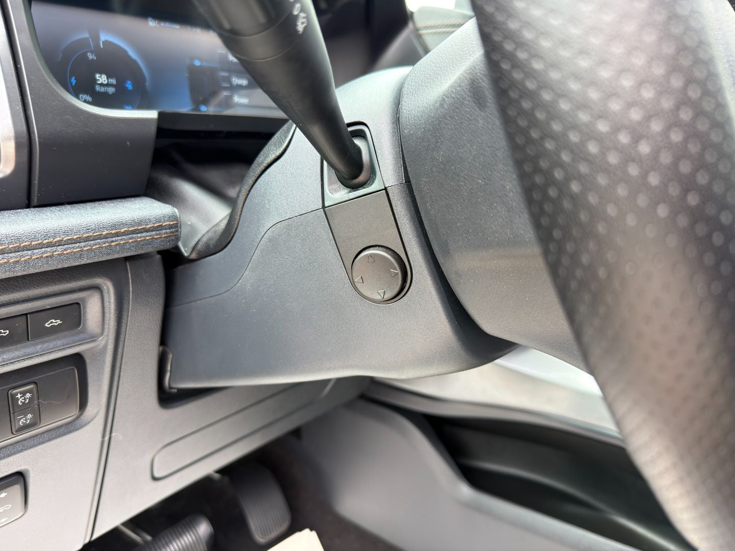 2022 Ford F-150 Lightning LARIAT