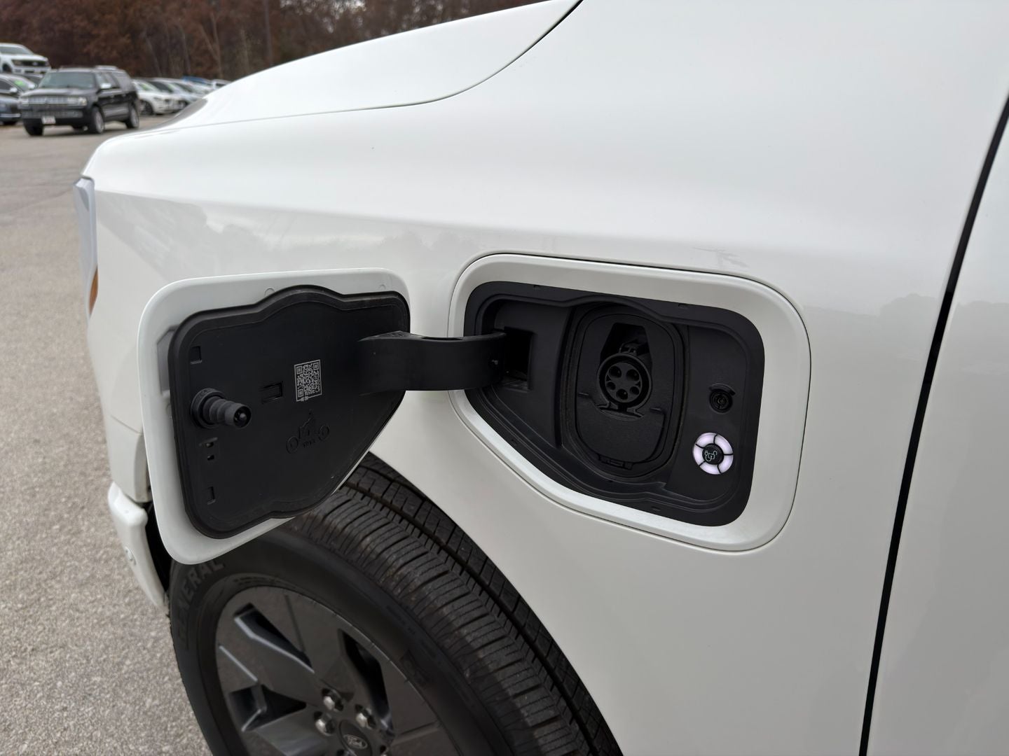 2022 Ford F-150 Lightning LARIAT