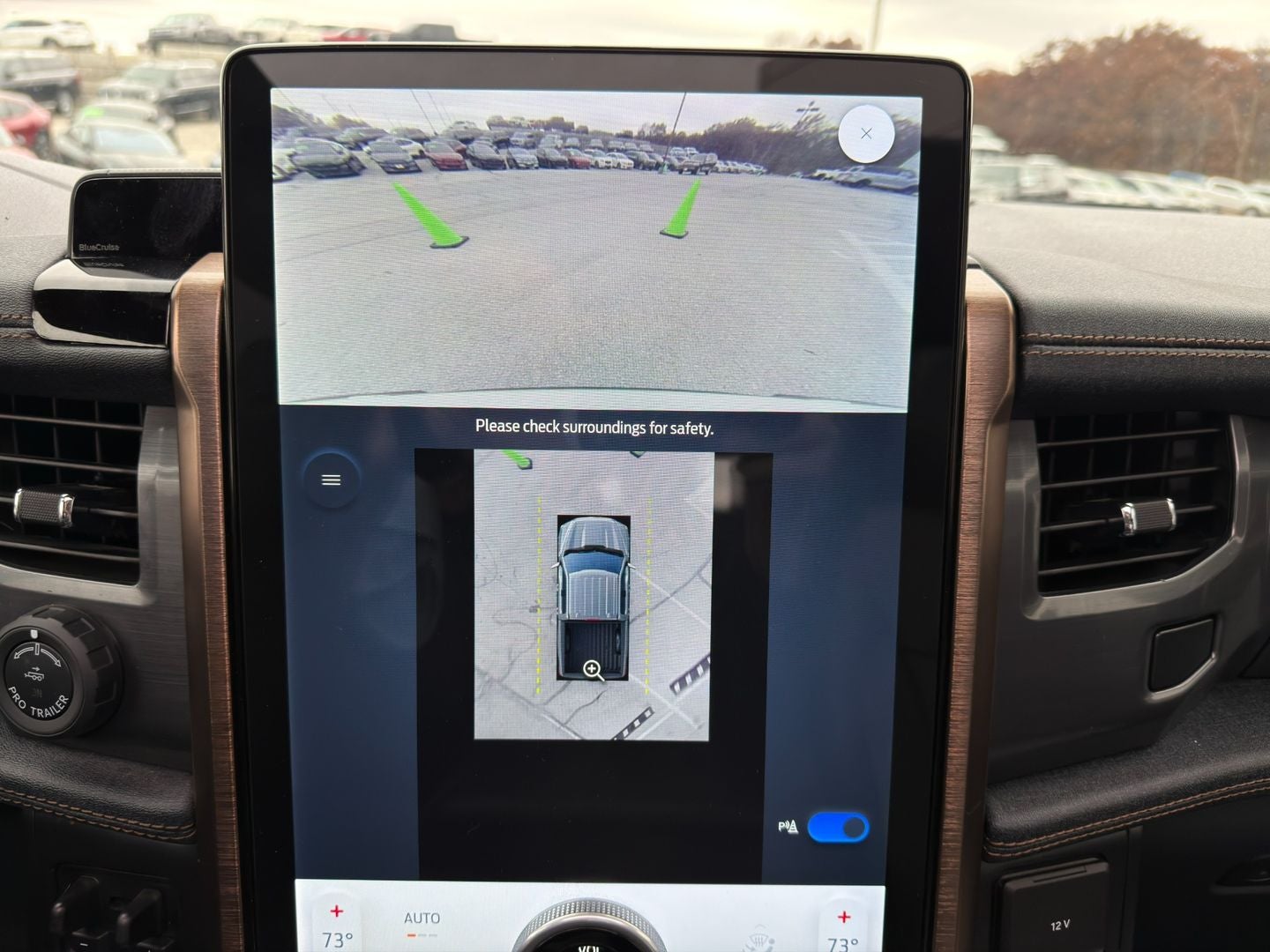 2022 Ford F-150 Lightning LARIAT