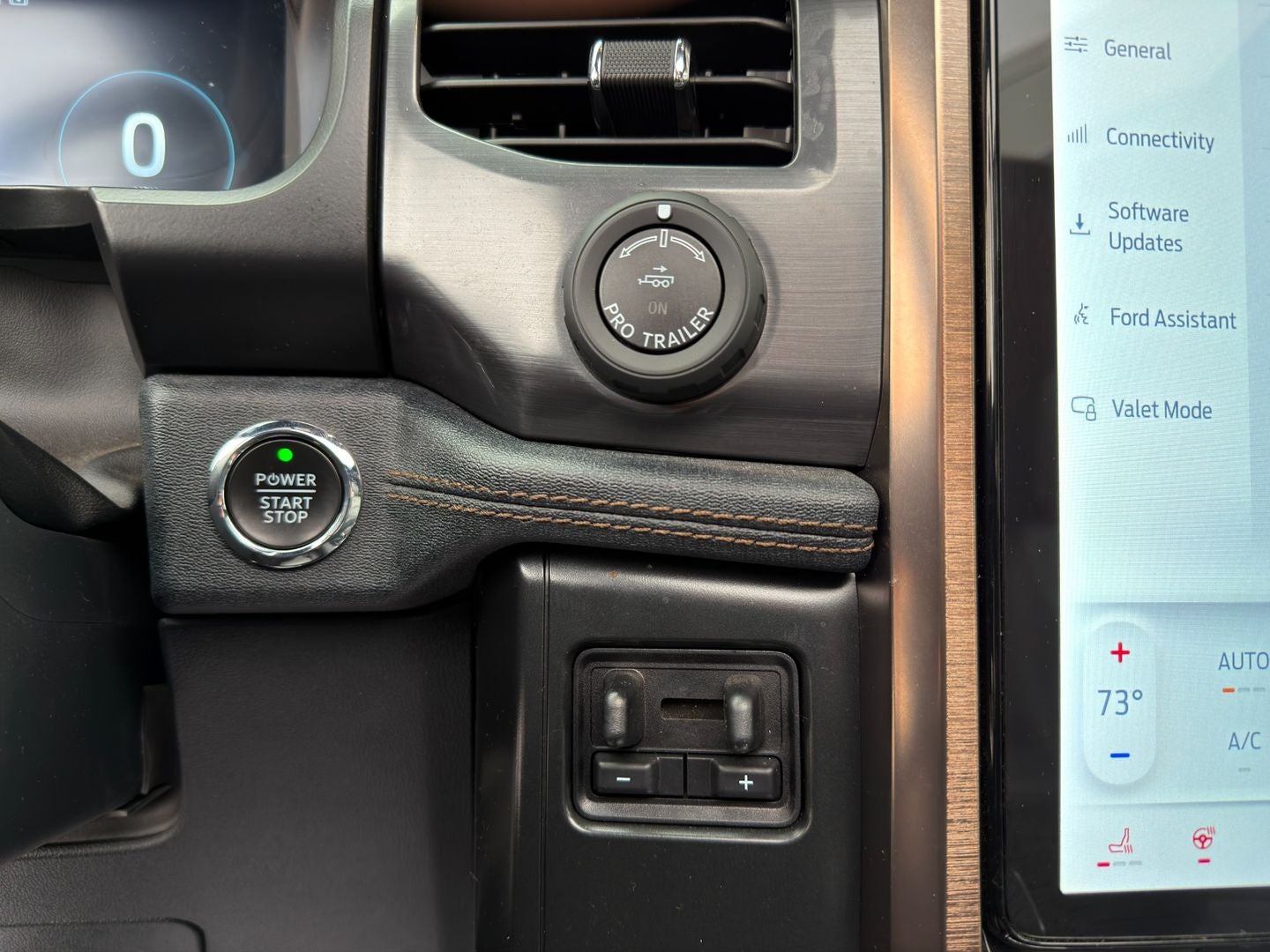 2022 Ford F-150 Lightning LARIAT