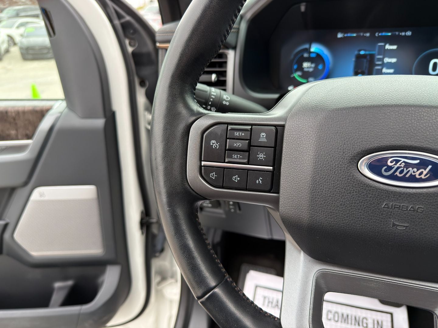 2022 Ford F-150 Lightning LARIAT