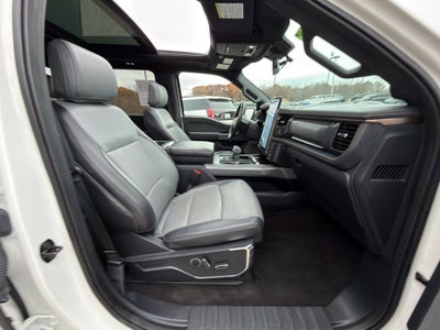 2022 Ford F-150 Lightning LARIAT