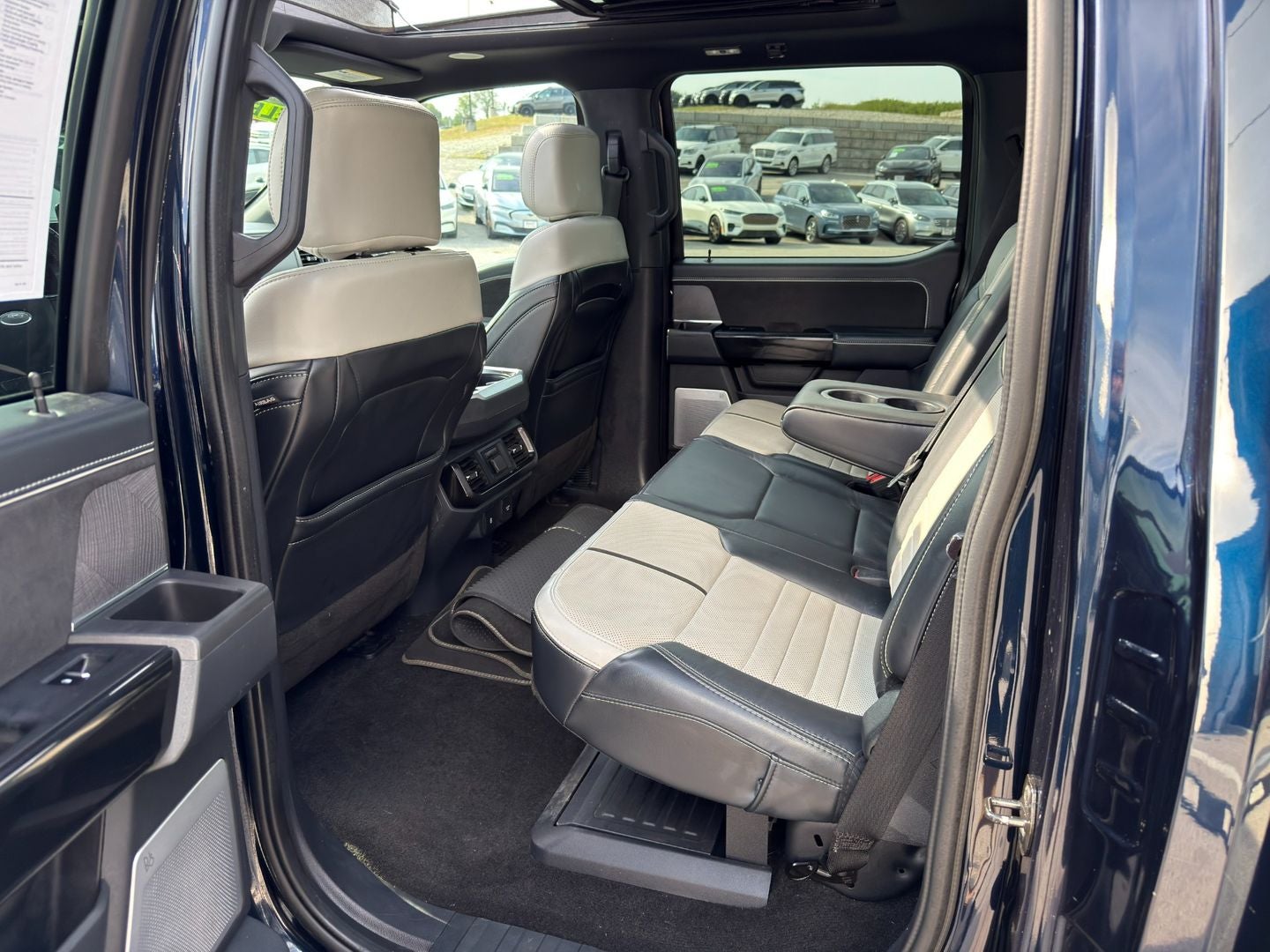 2023 Ford F-150 Lightning Platinum