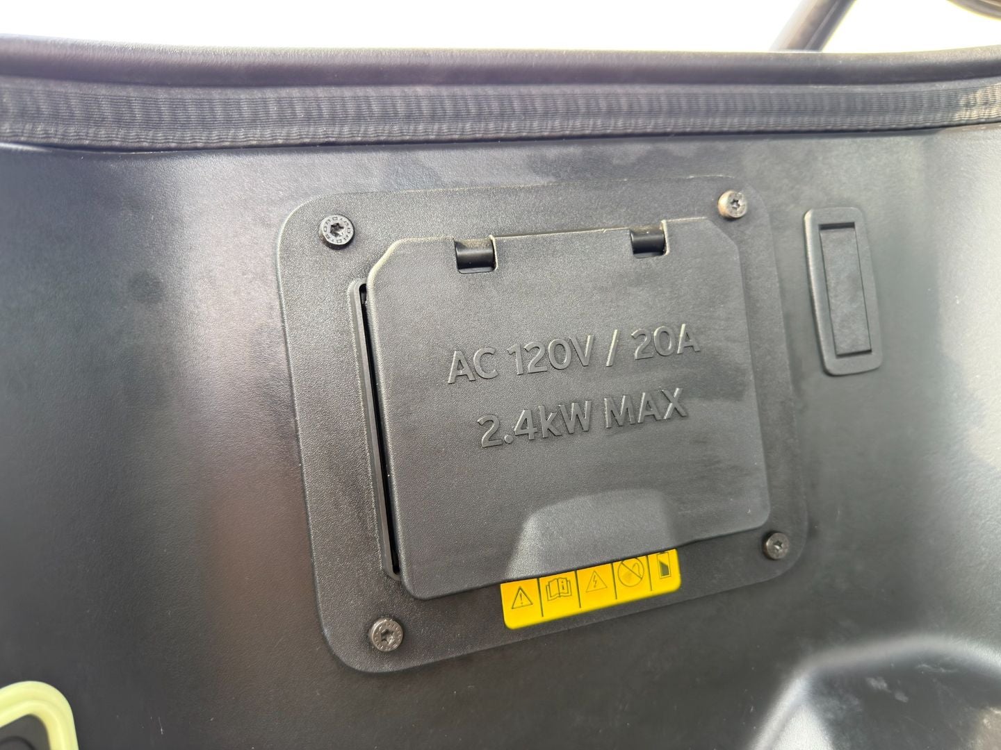 2023 Ford F-150 Lightning Platinum