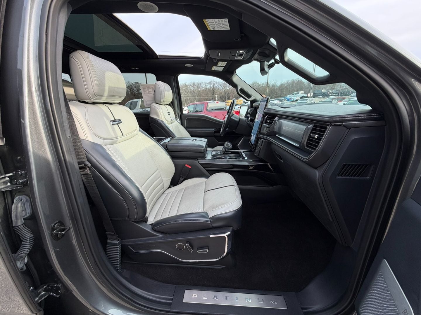 2022 Ford F-150 Lightning Platinum