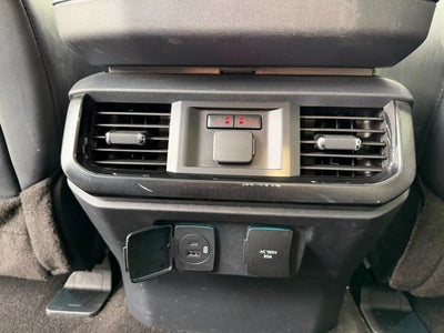 2022 Ford F-150 Lightning Platinum