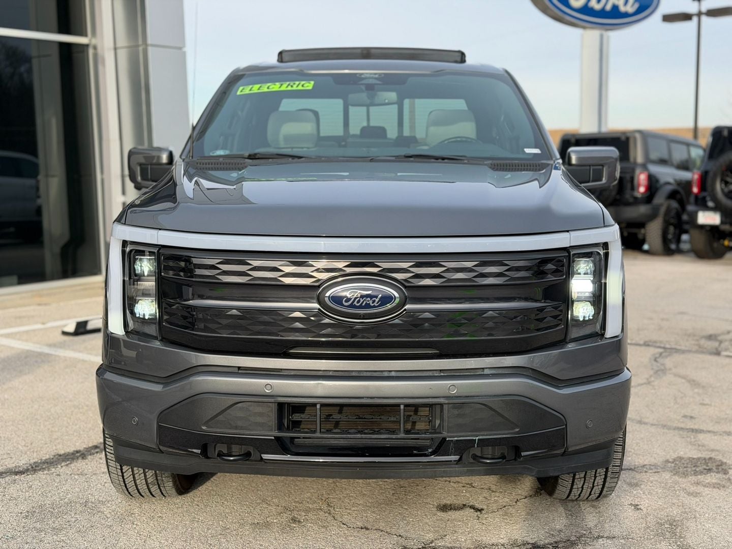 2022 Ford F-150 Lightning Platinum