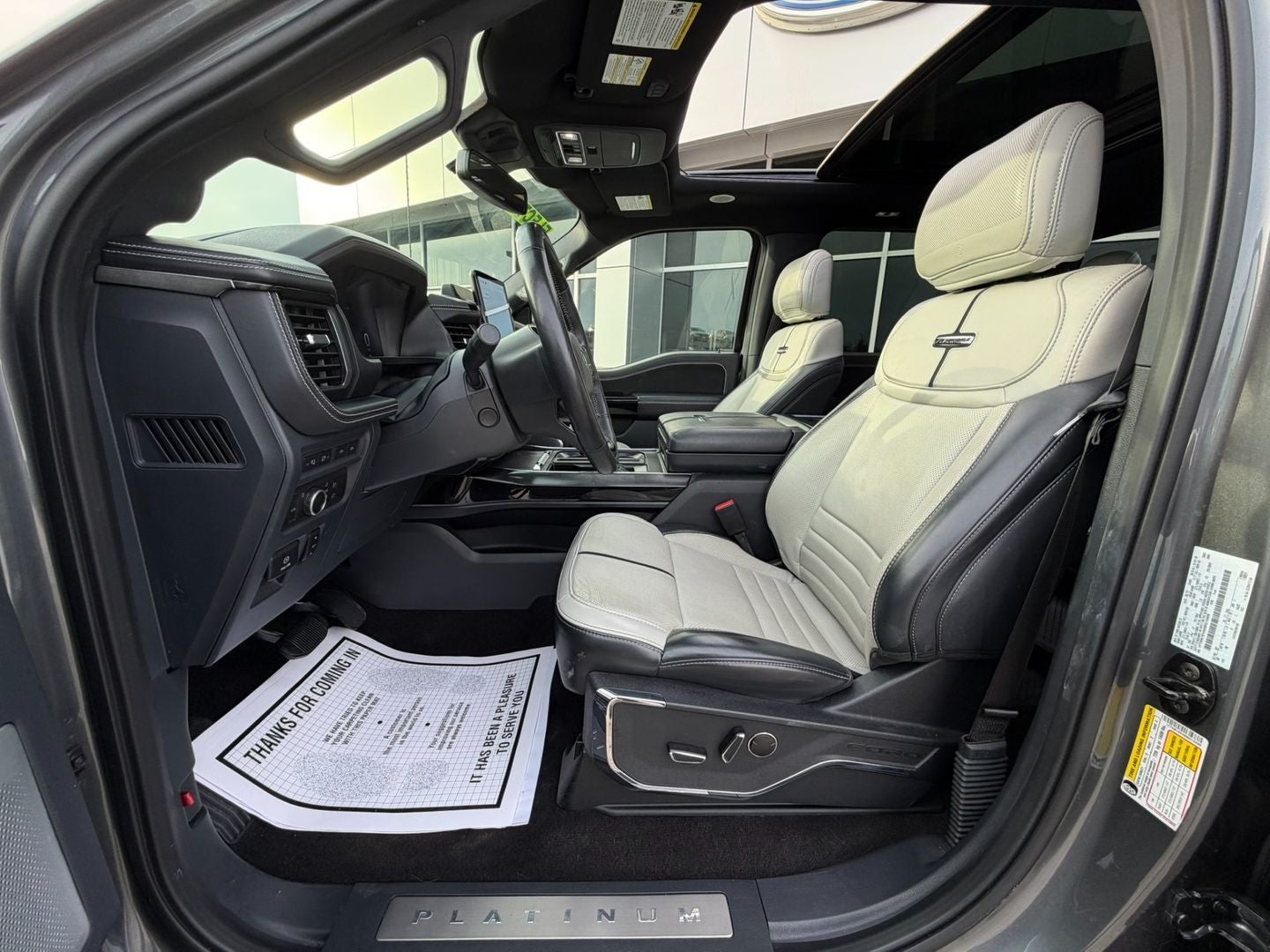 2022 Ford F-150 Lightning Platinum