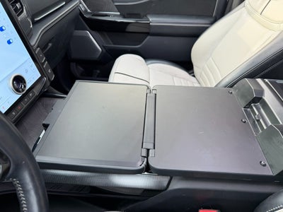 2022 Ford F-150 Lightning Platinum