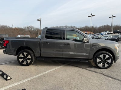 2022 Ford F-150 Lightning Platinum