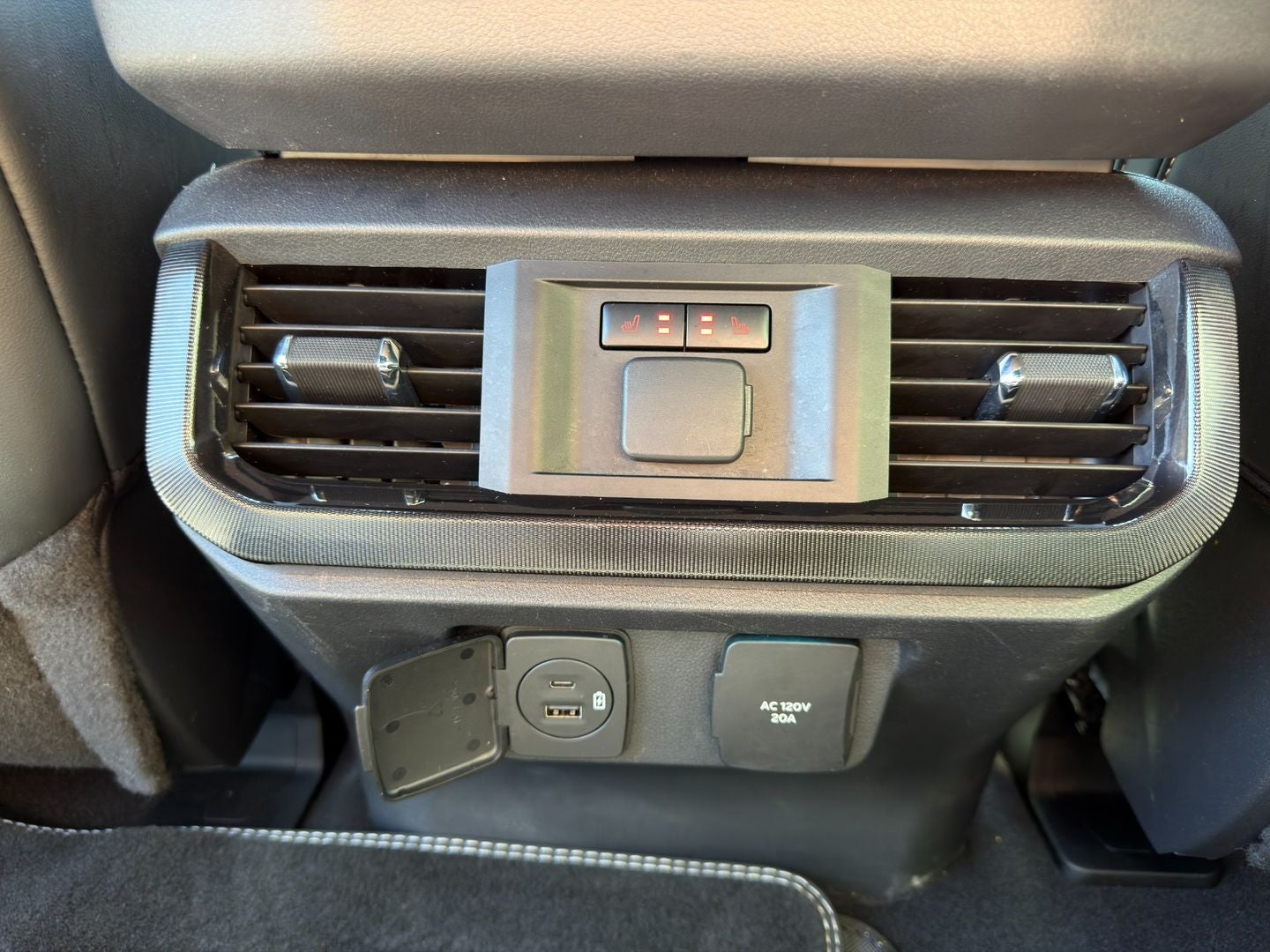 2023 Ford F-150 Lightning Platinum