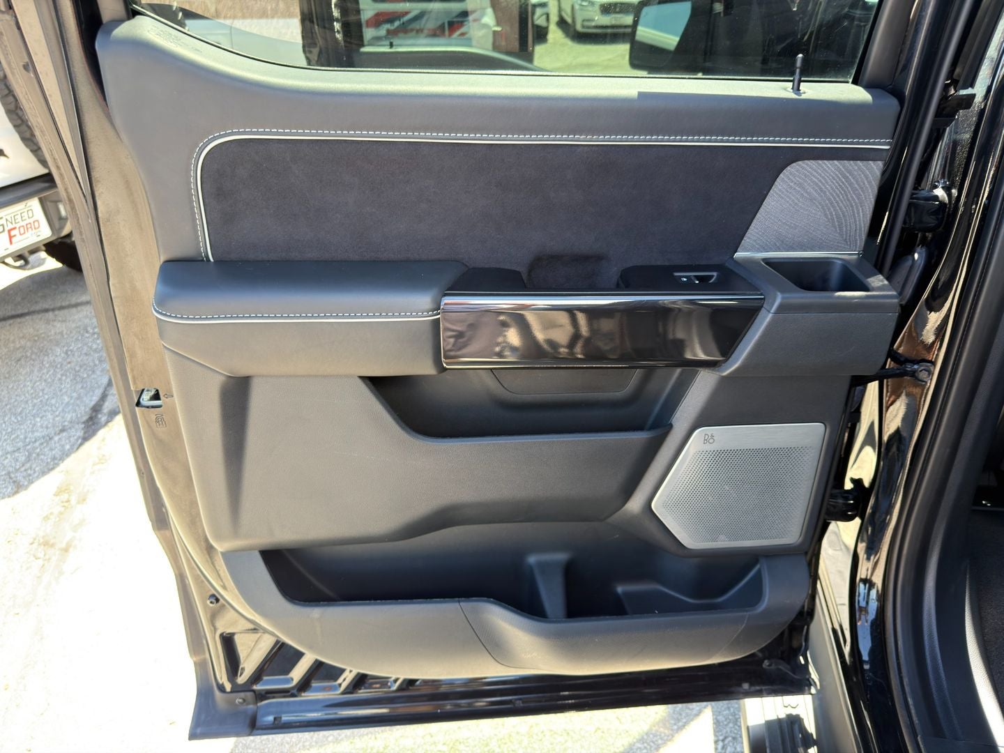 2023 Ford F-150 Lightning Platinum