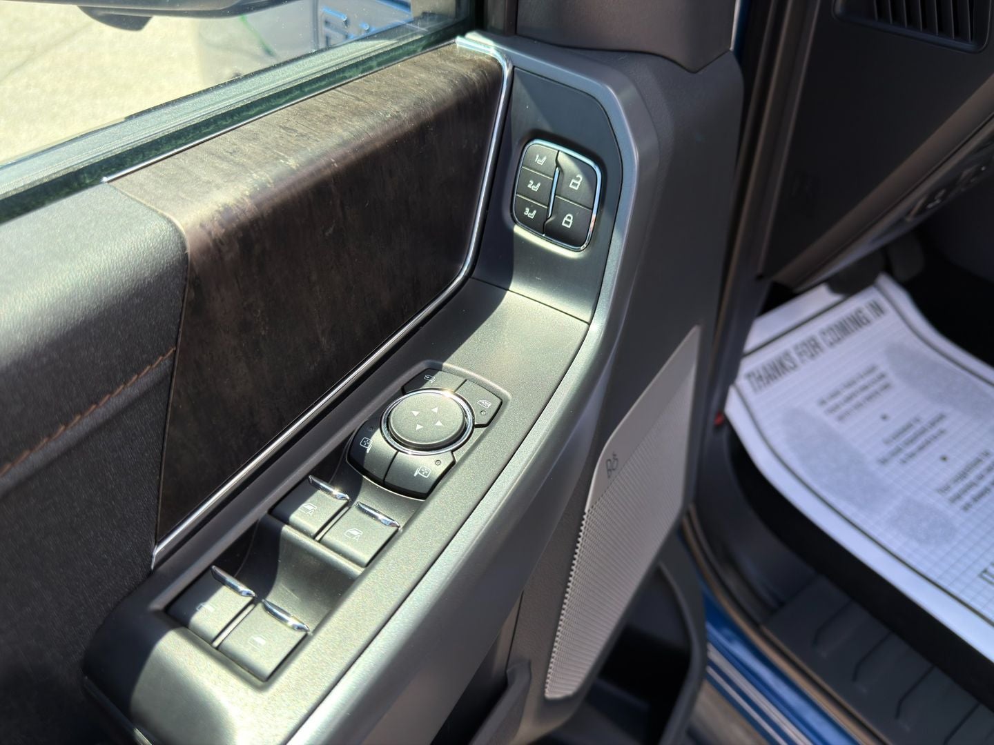 2022 Ford F-150 Lightning LARIAT