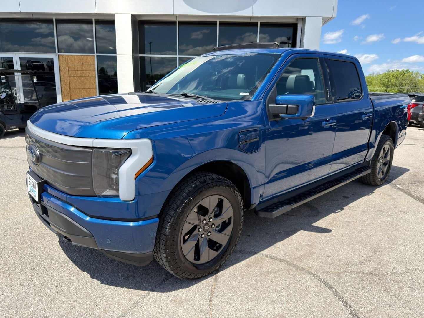 2022 Ford F-150 Lightning LARIAT