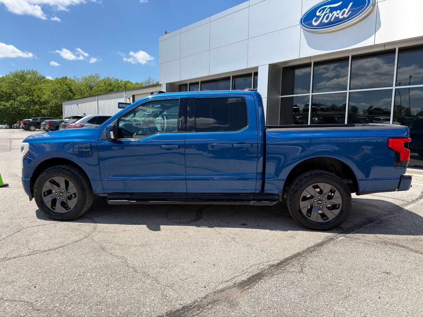 2022 Ford F-150 Lightning LARIAT