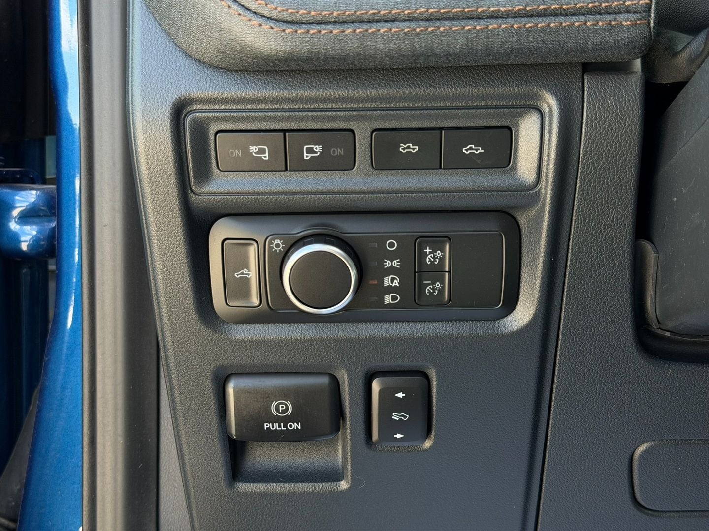 2022 Ford F-150 Lightning LARIAT