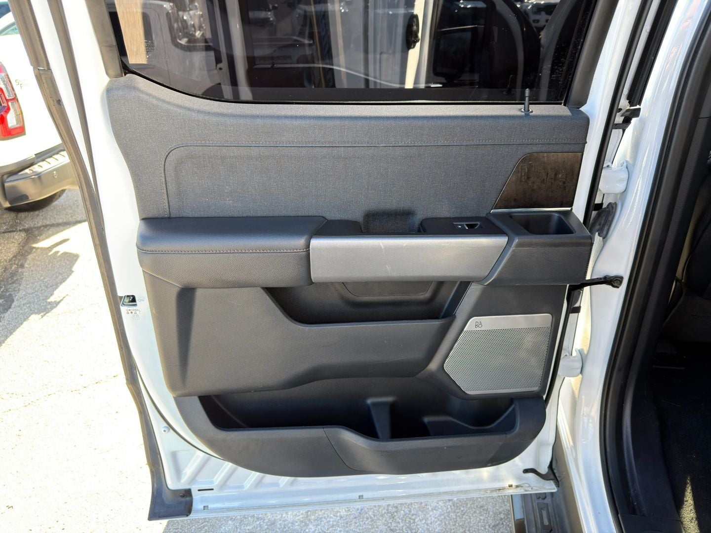 2022 Ford F-150 Lightning LARIAT