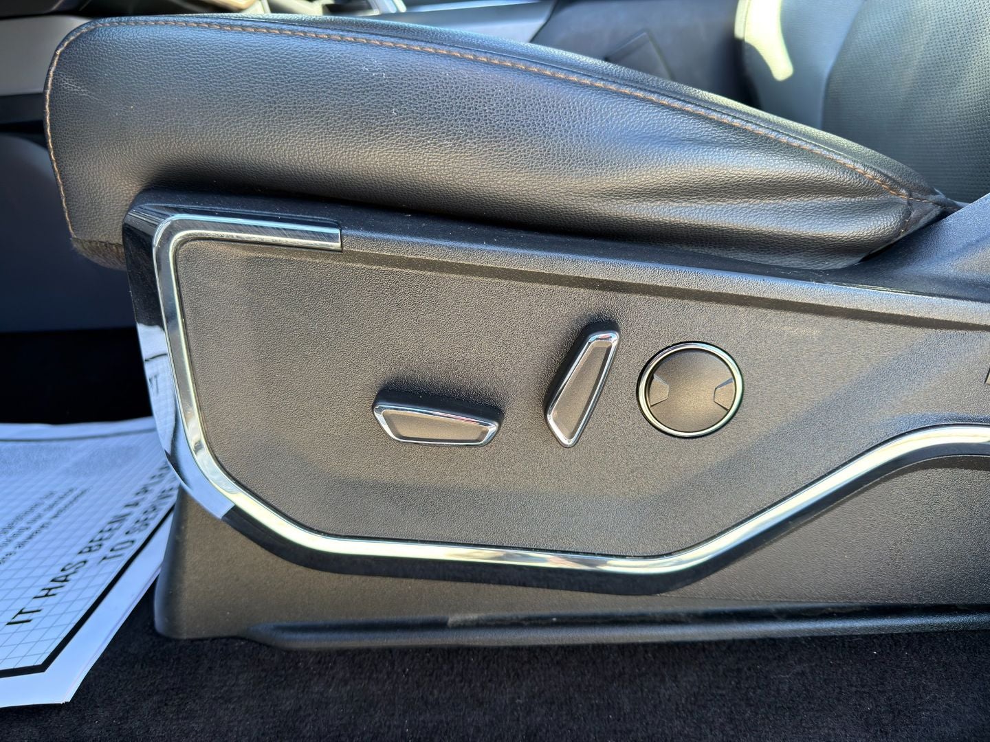 2022 Ford F-150 Lightning LARIAT