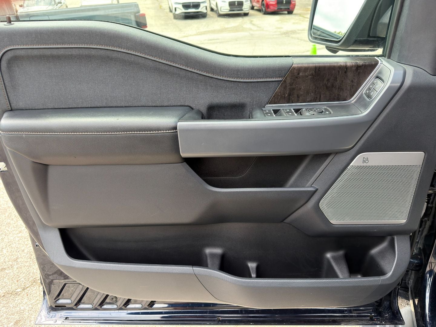 2022 Ford F-150 Lightning LARIAT