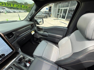 2022 Ford F-150 Lightning LARIAT